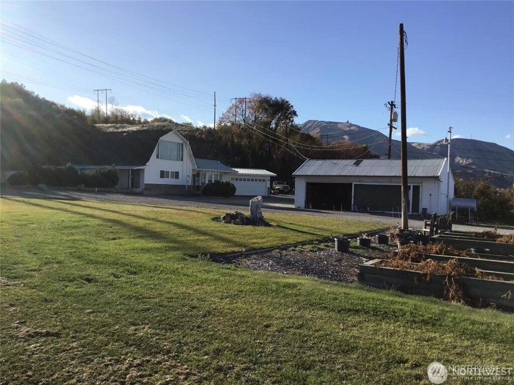 2627 Malaga Alcoa Highway — photo