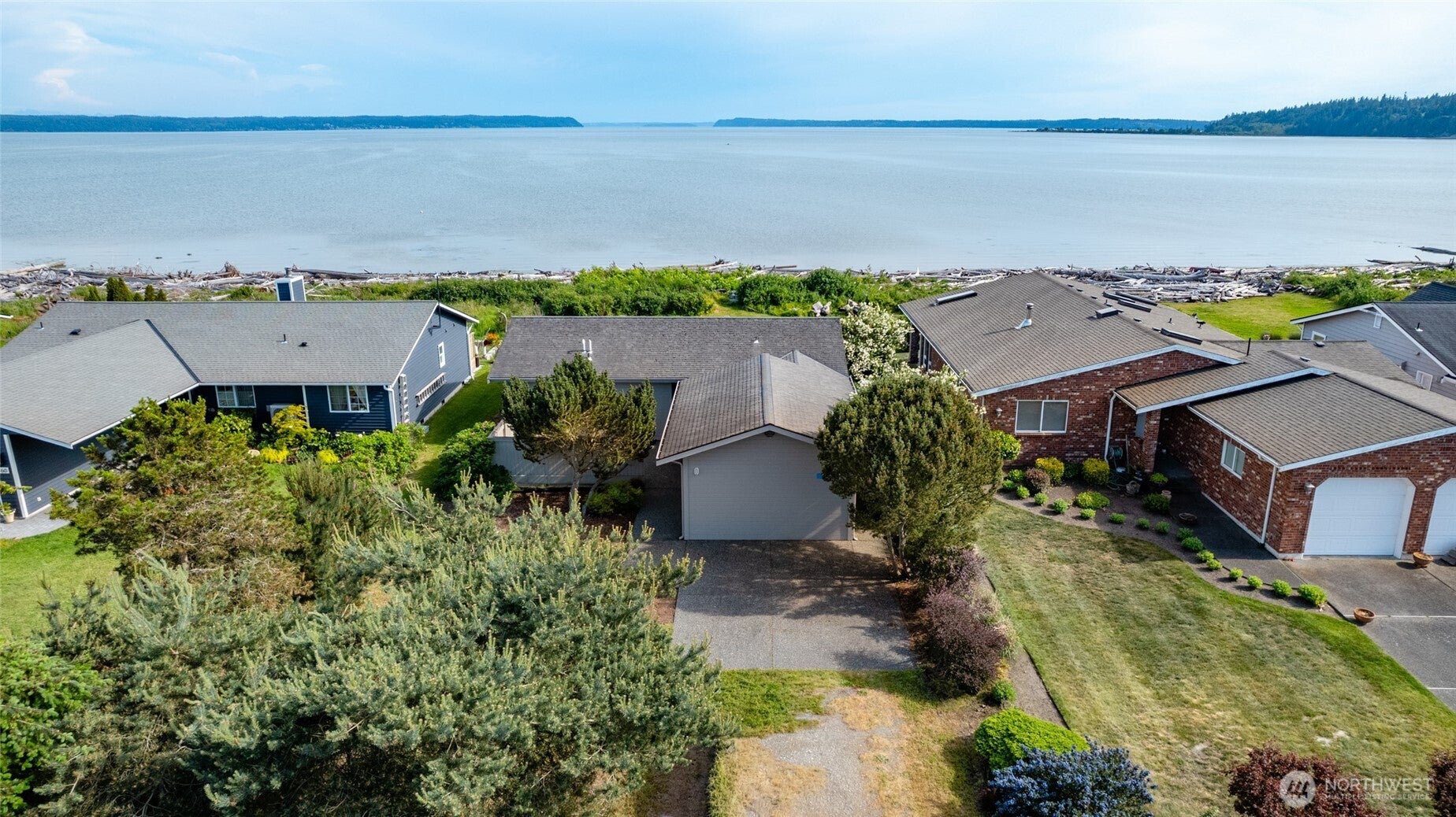 754 Livingston Bay Shore Drive — photo
