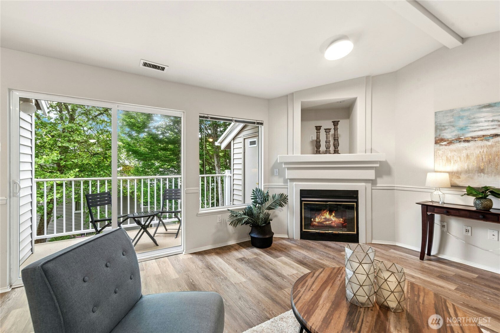 25235 SE Klahanie Boulevard E305 — photo