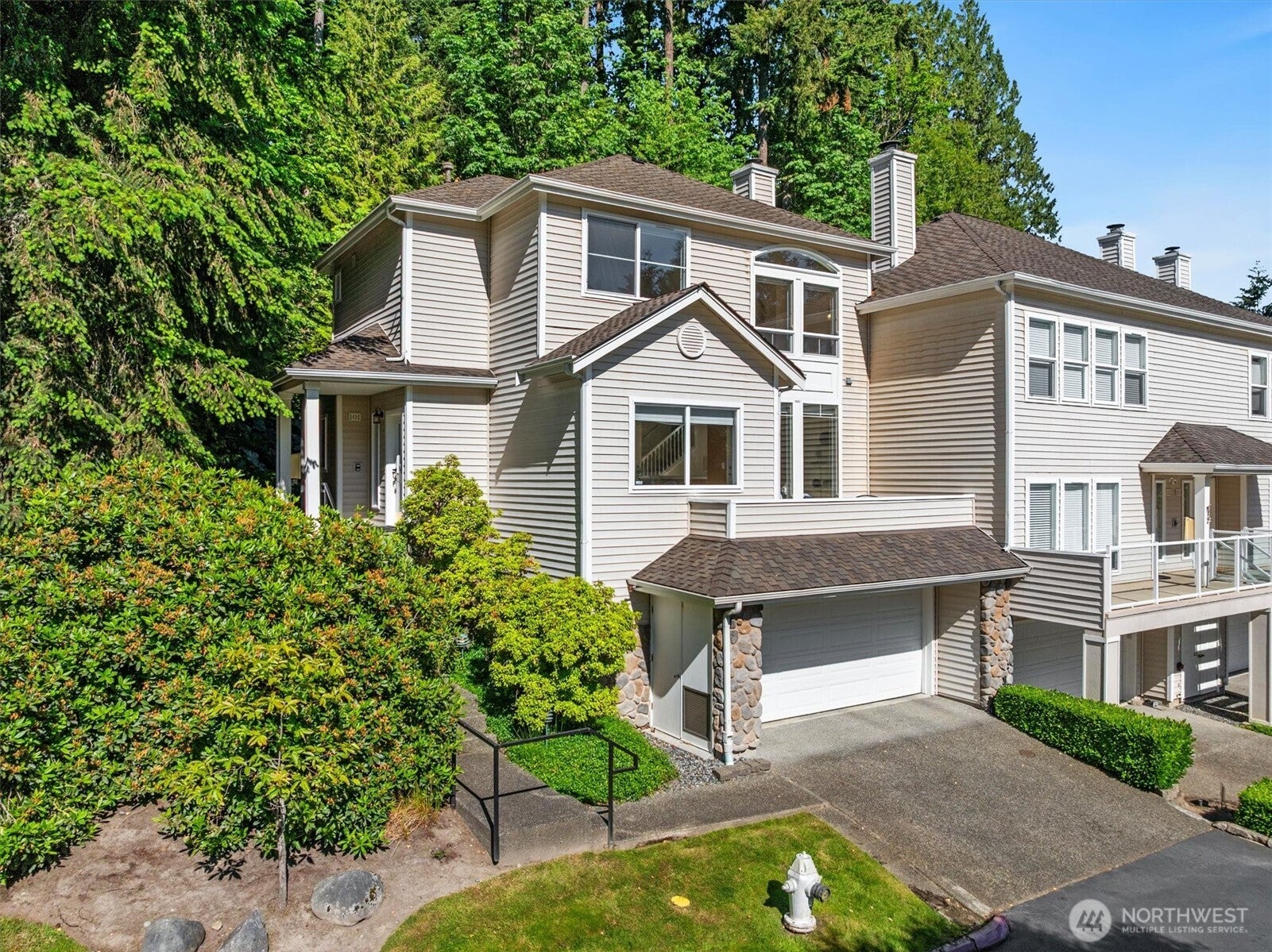 9804 NE Riverbend Drive B-101 — photo