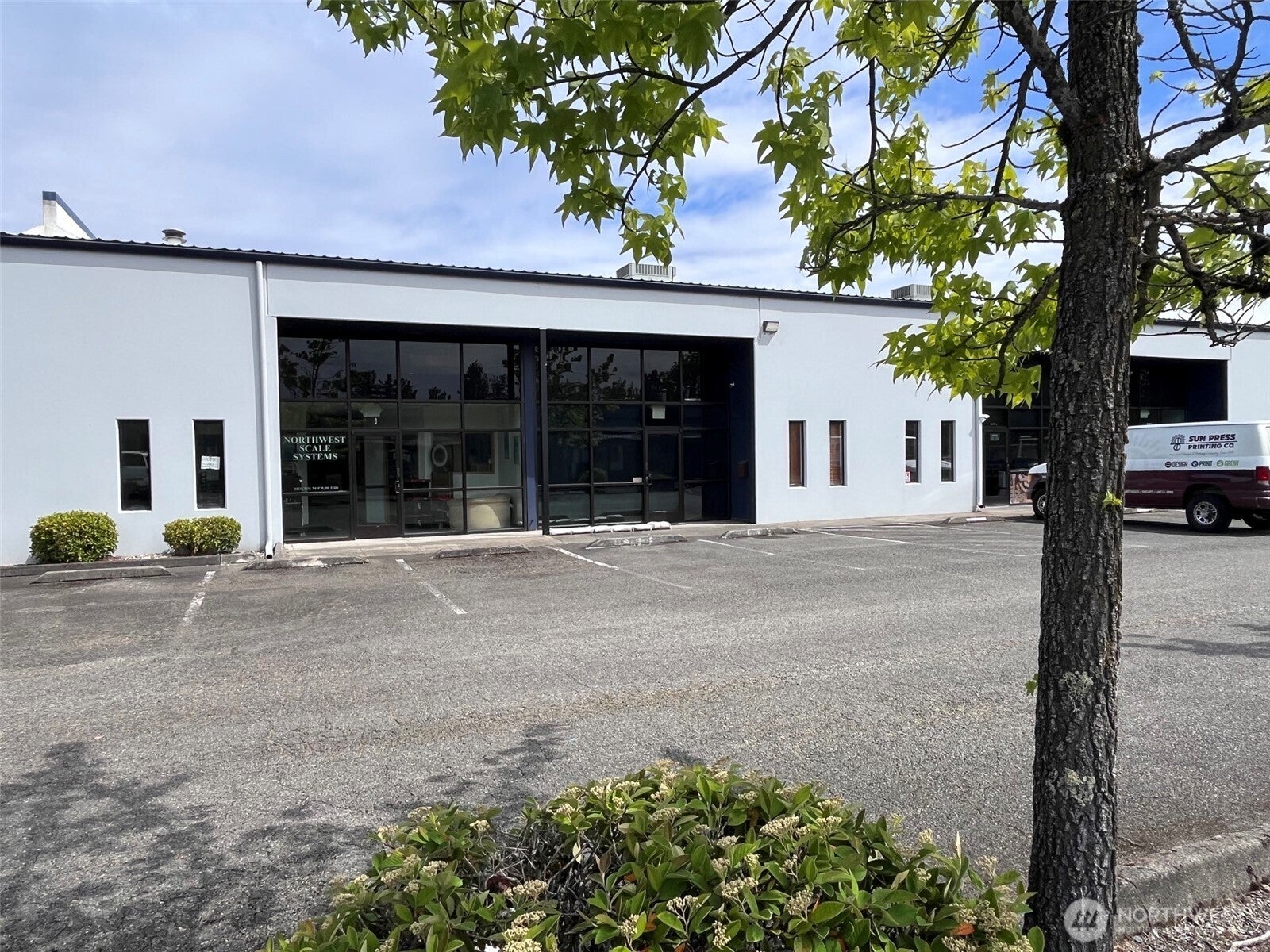 1721 W Valley Highway 5 — photo