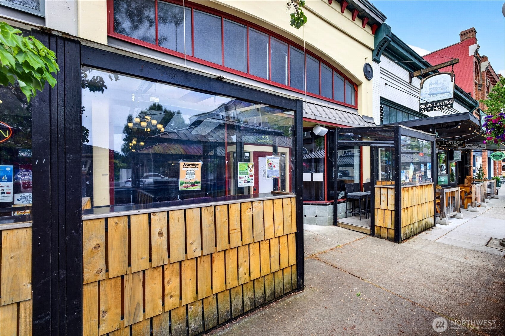 414 Commercial Avenue — photo