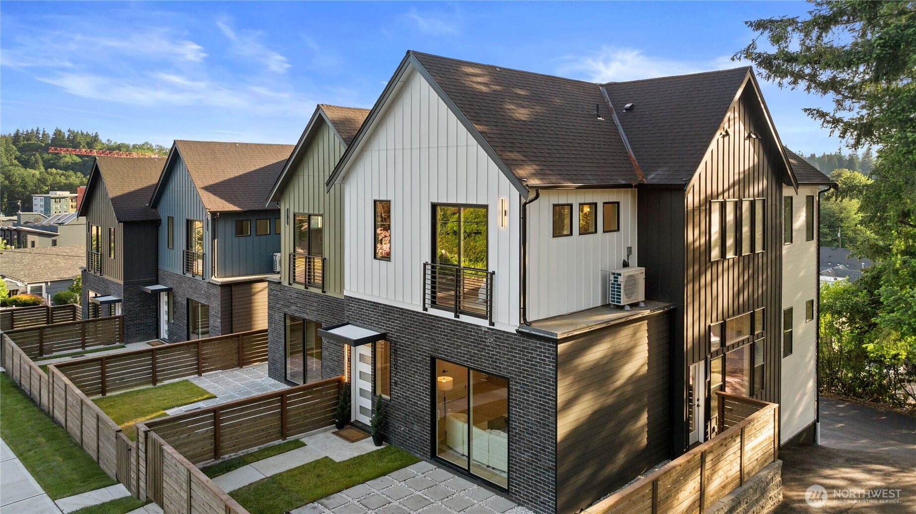 18607 104th Avenue NE B — photo