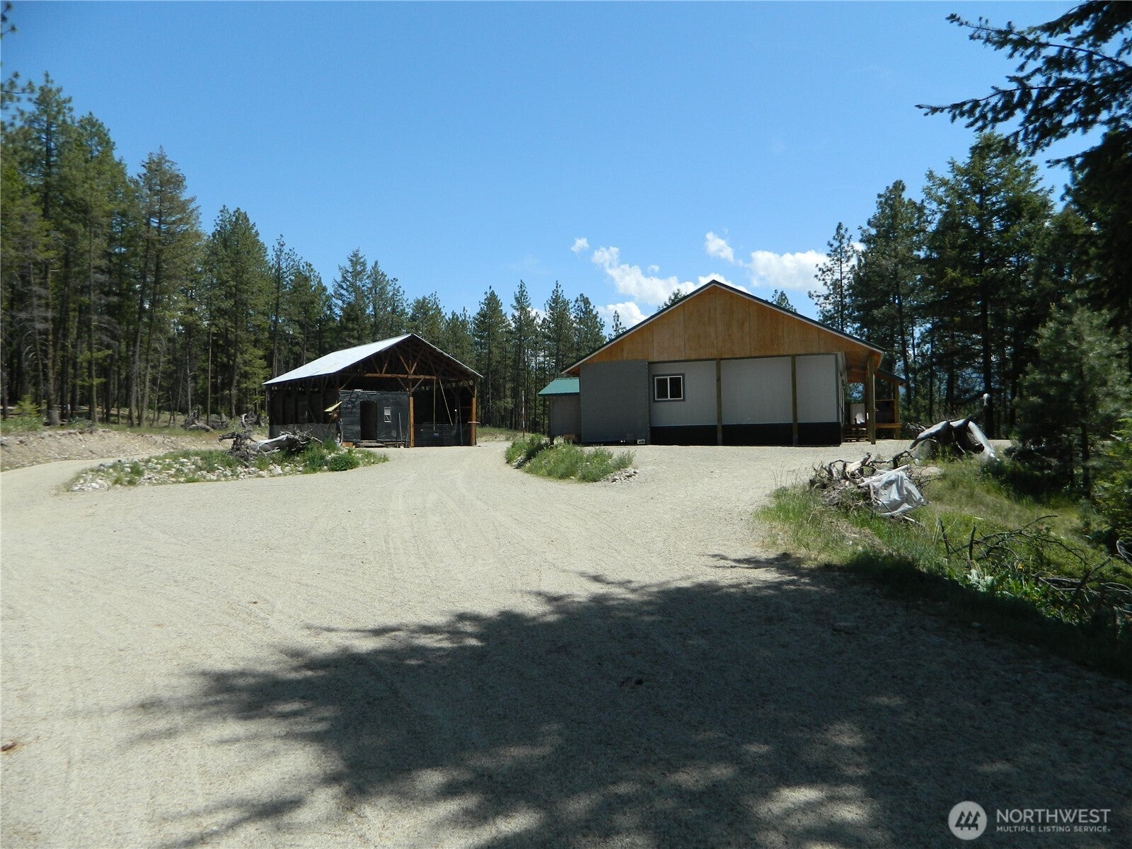 16 Summit Lake Road — photo