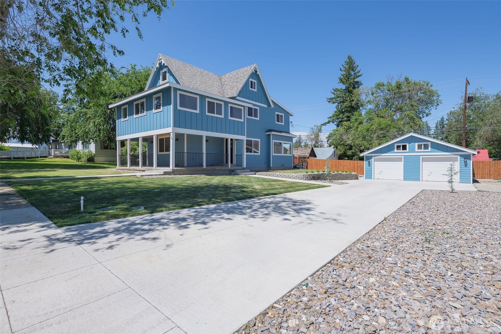 209 W Ash Street — photo