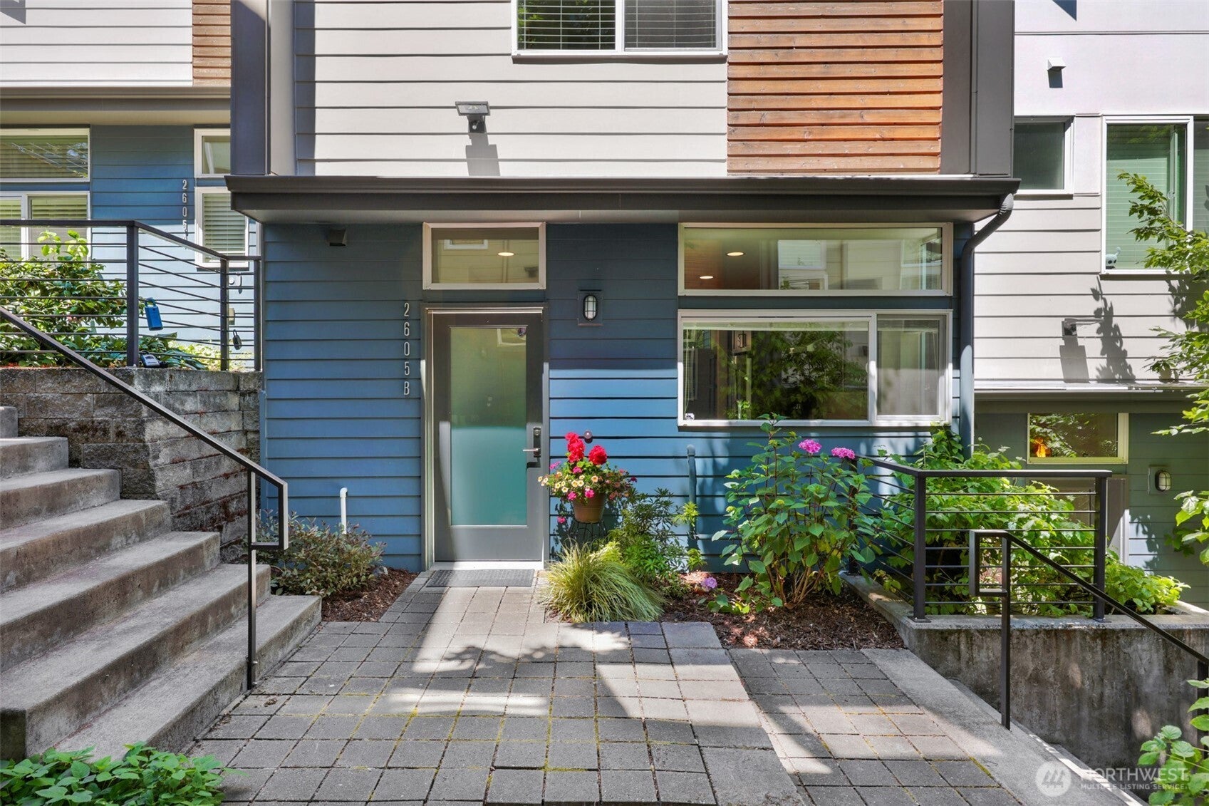 2605 22nd Ave W B — photo
