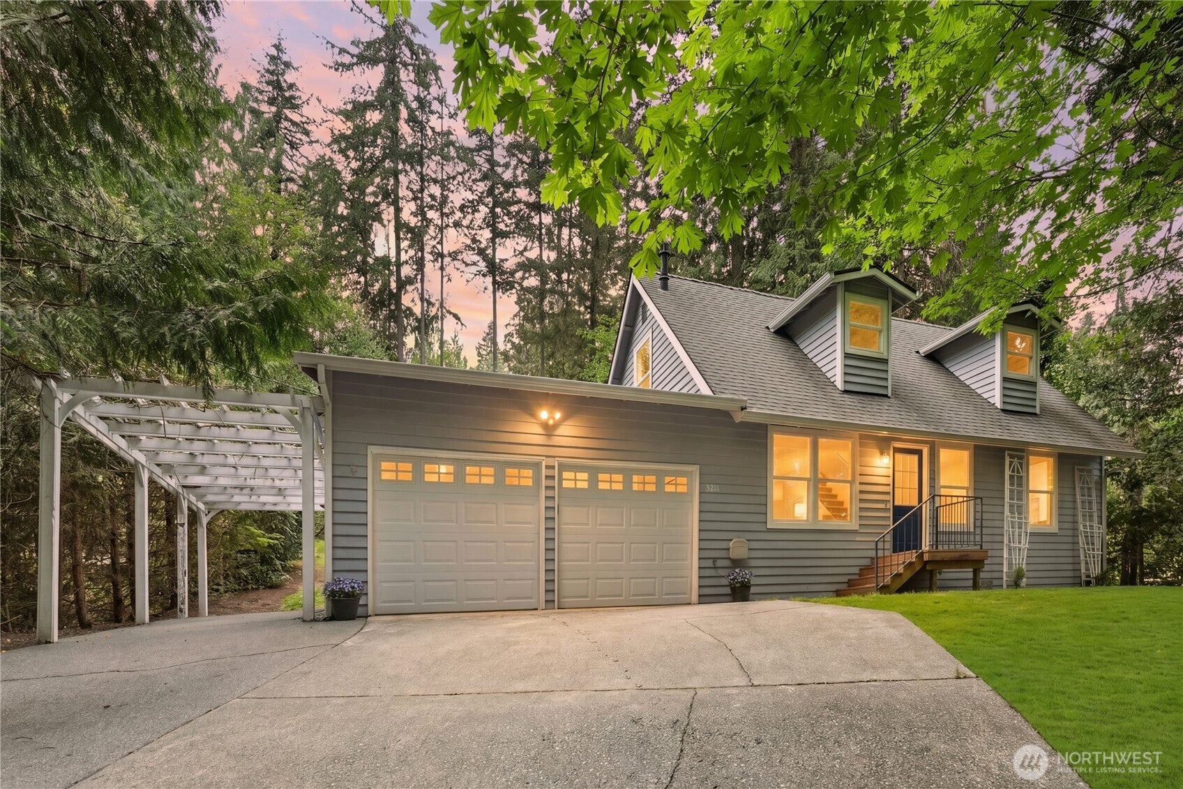 3211 W Ames Lake Drive NE — photo