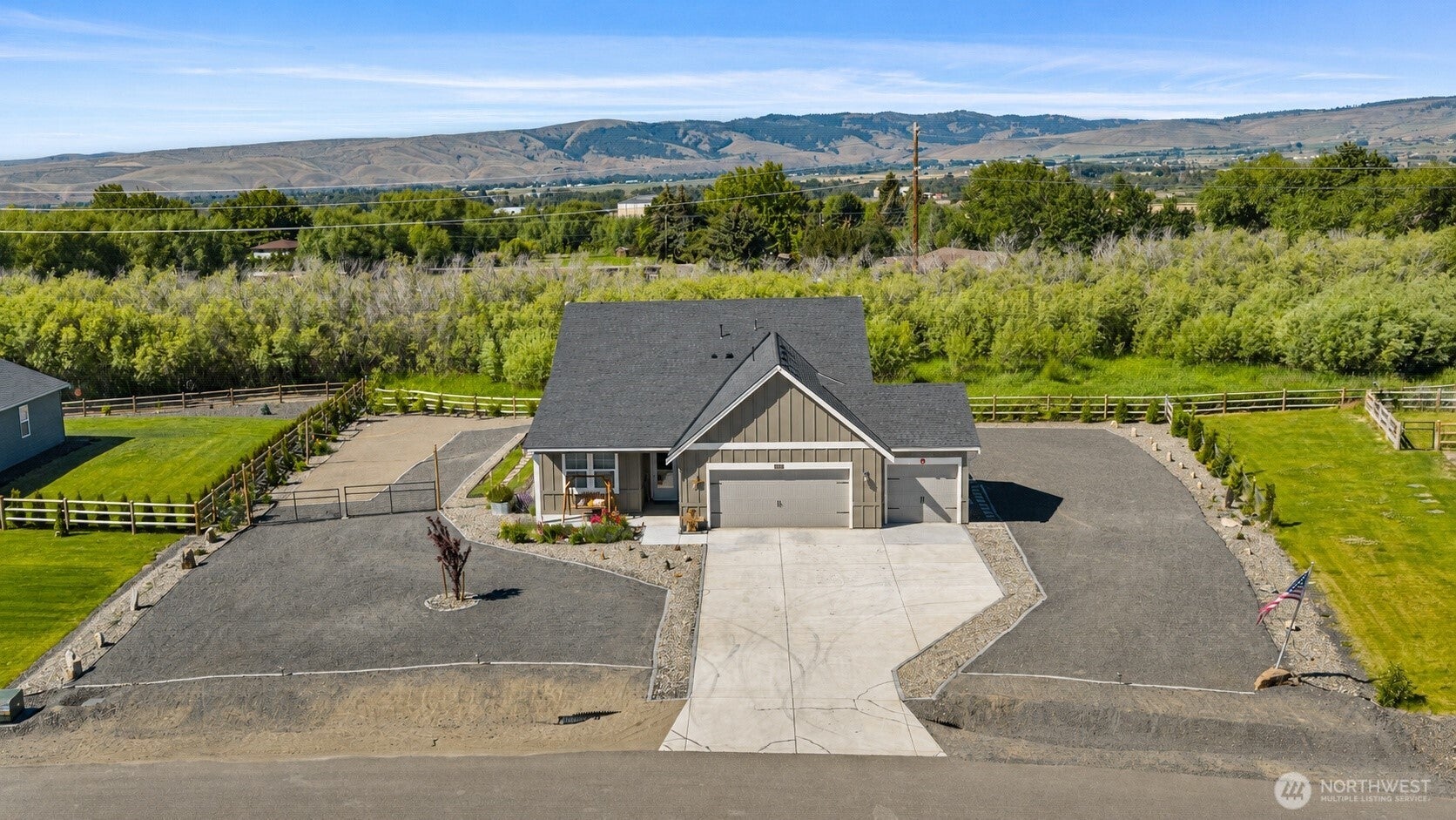 2907 Dapple Gray Way — photo