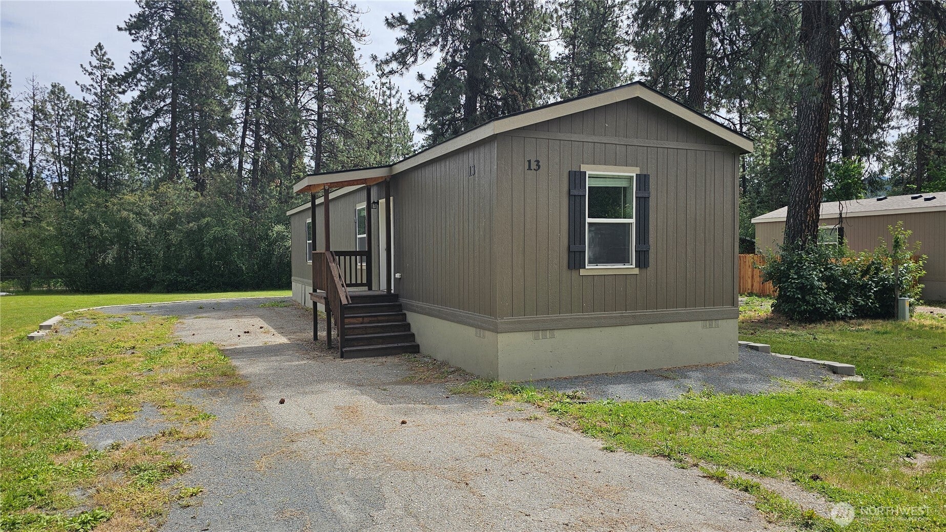 5 Columbia Drive 13 — photo