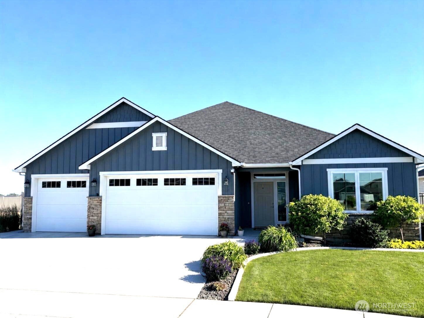 915 S M Loop Drive SW — photo