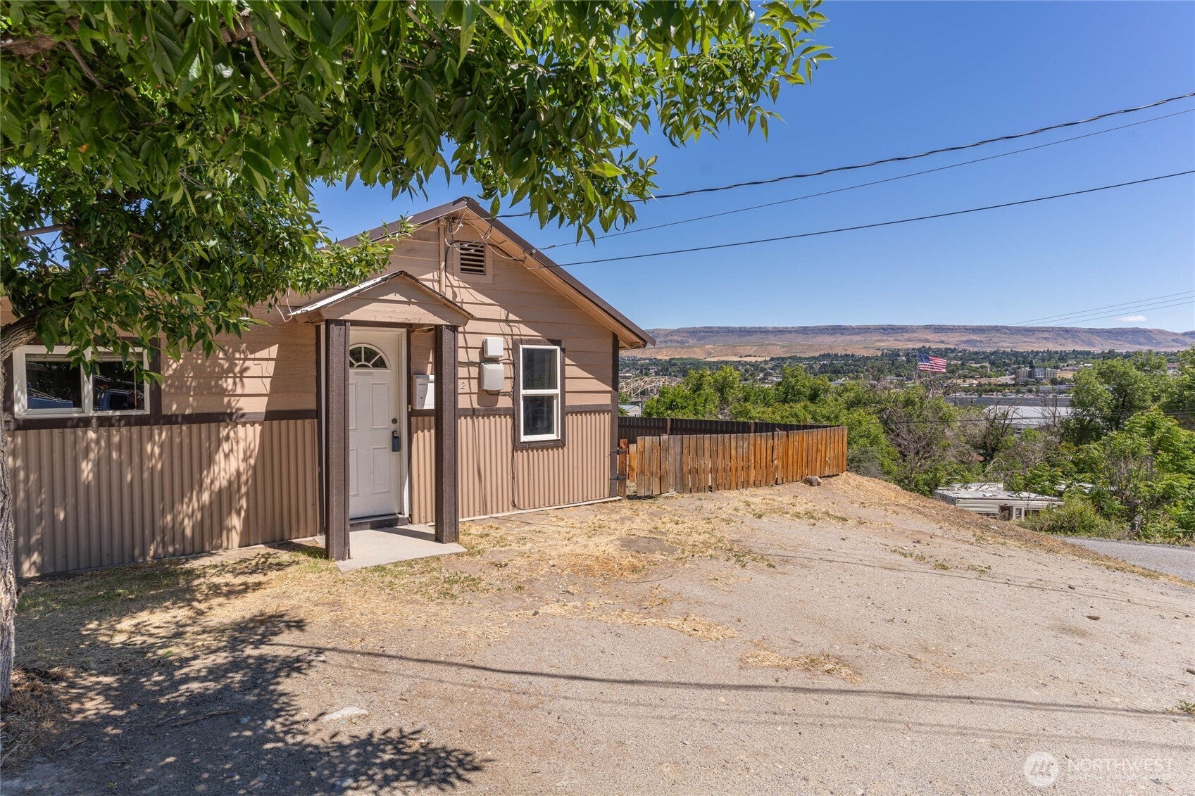 1522 Crescent Street — photo