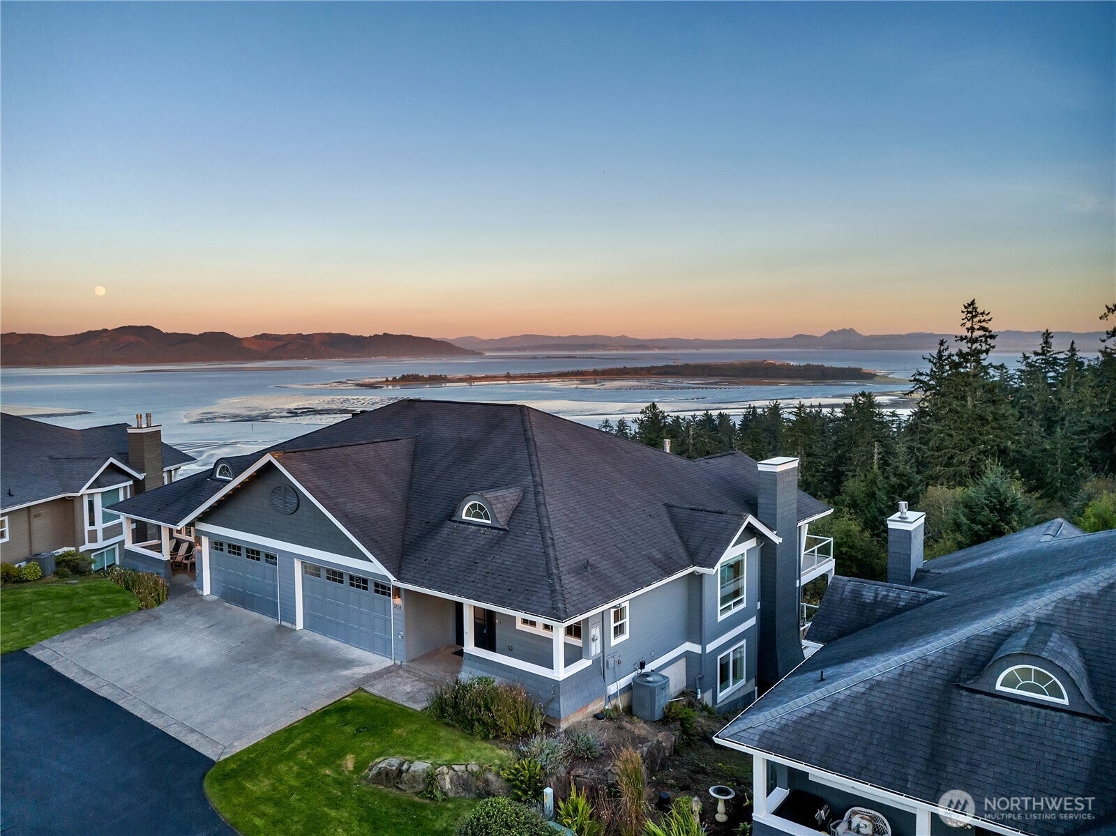 3224 Overlook Loop — photo