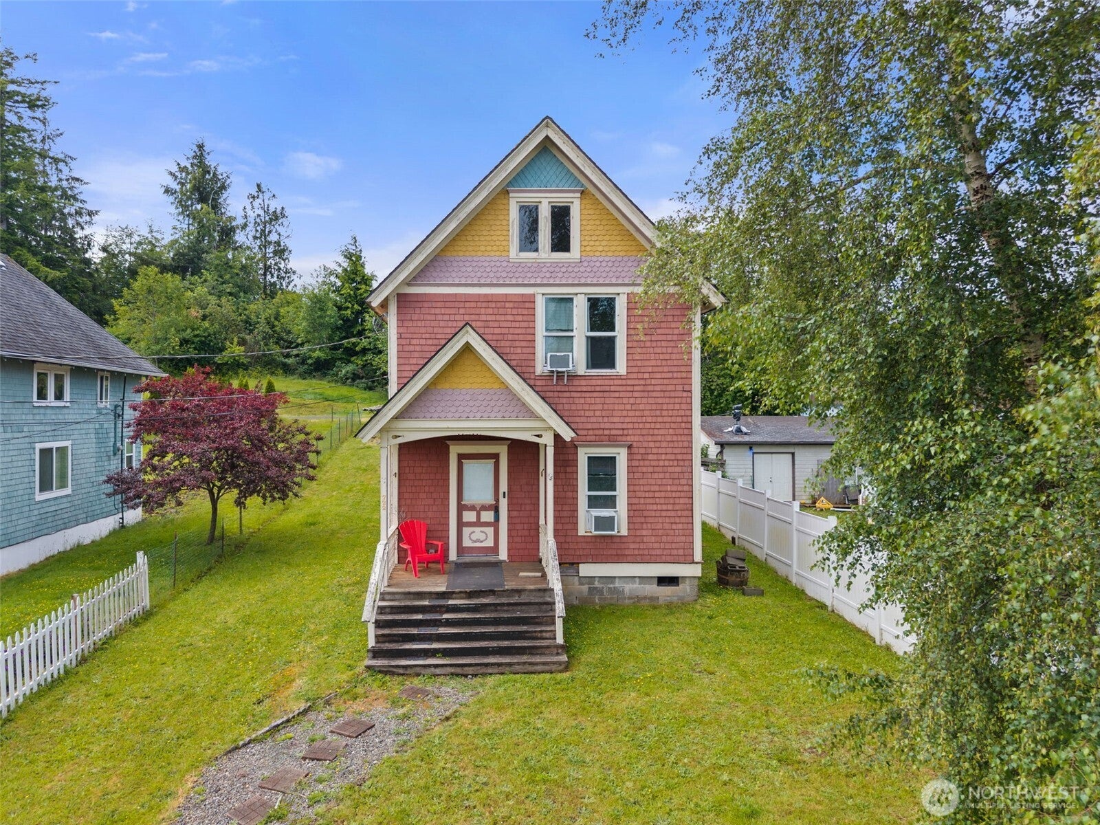 722 E Cowlitz Street — photo