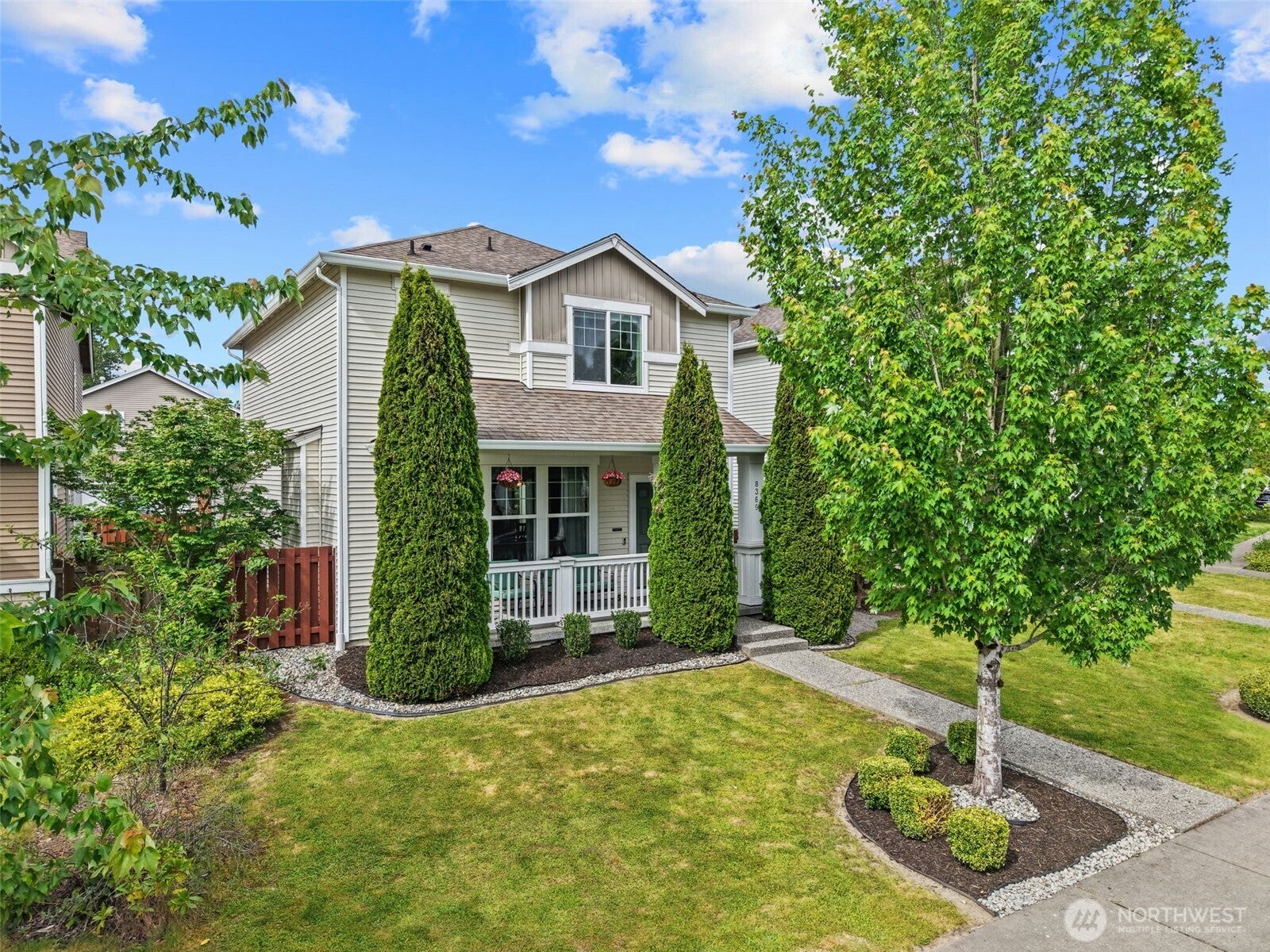8369 21st Street NE — photo