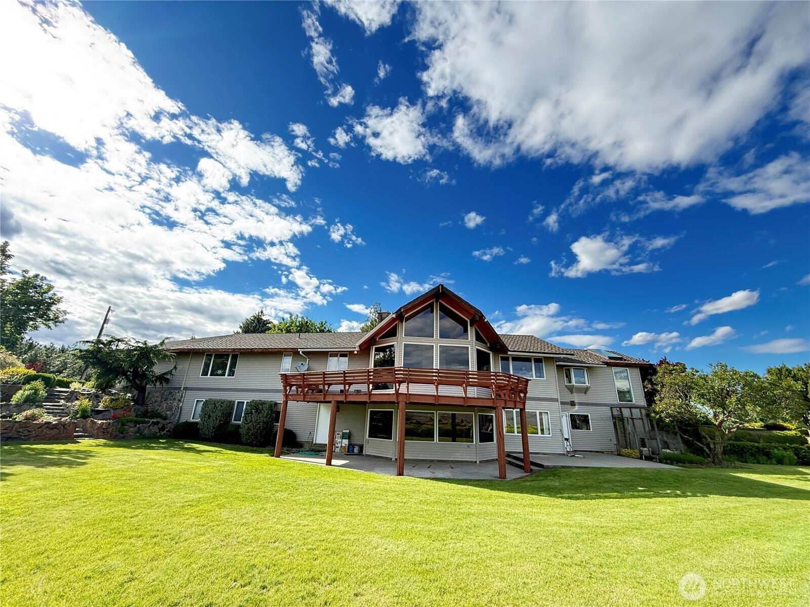 24 Valley View Drive — photo