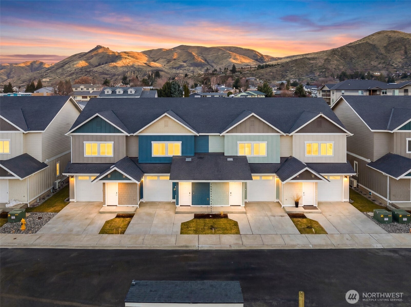 1075 Red Apple Road E18 — photo