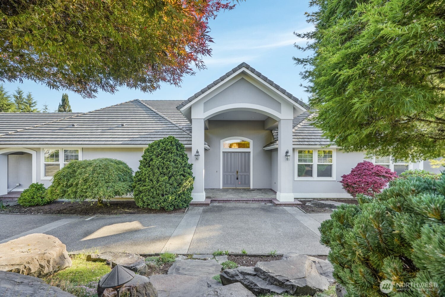 211 Alderwood Drive — photo