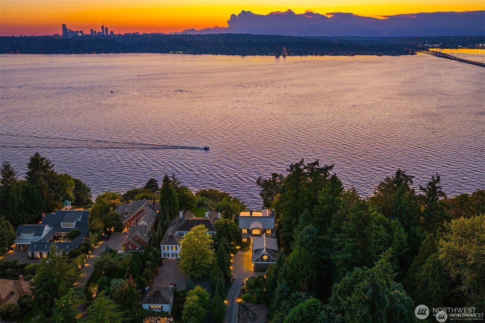 2409 Evergreen Point Road — photo