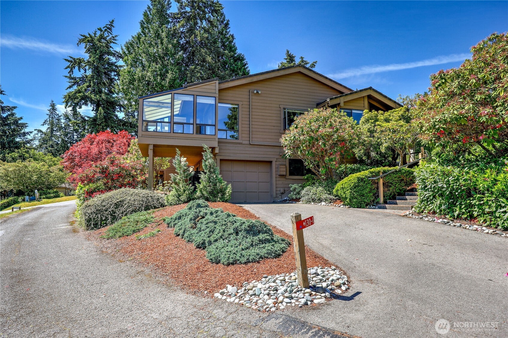 130 Upper Bluffs Drive #1 — photo