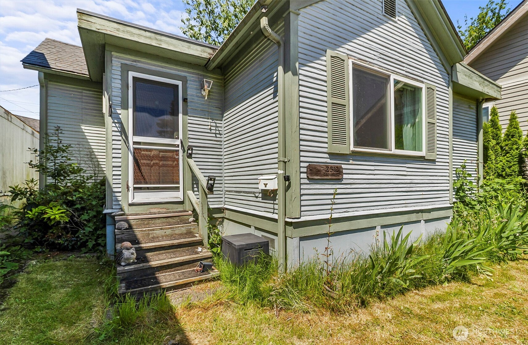 2512 Cedar Street — photo