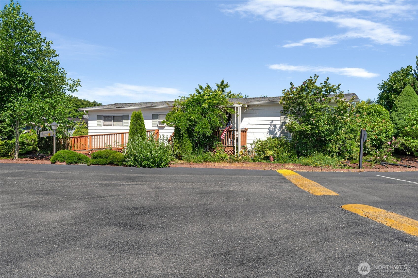 3 Meander Way — photo