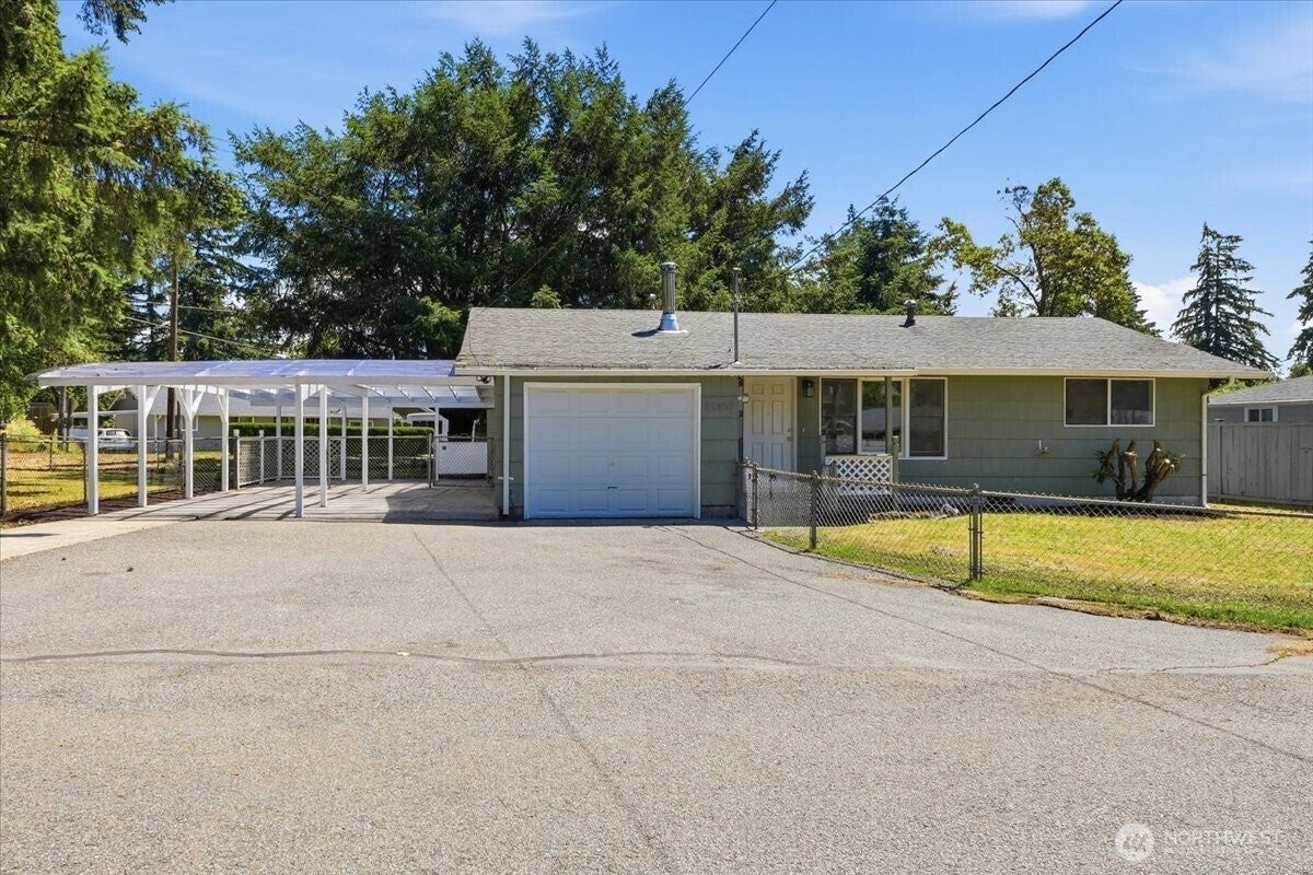 11407 Farwest Drive SW — photo