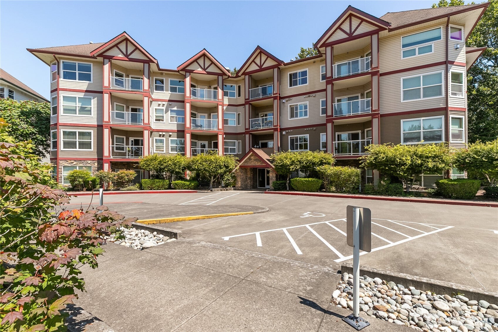 255 W Bakerview Road 401 — photo
