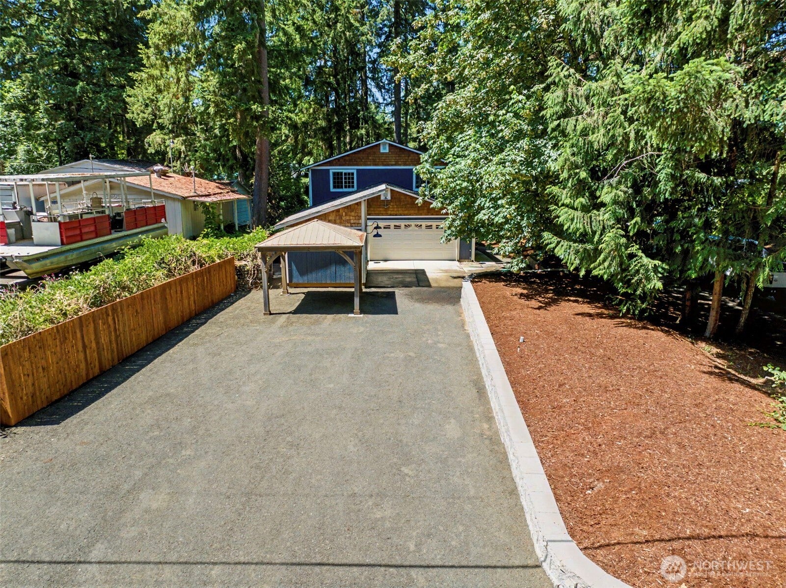 5633 Lake Saint Clair Drive SE — photo
