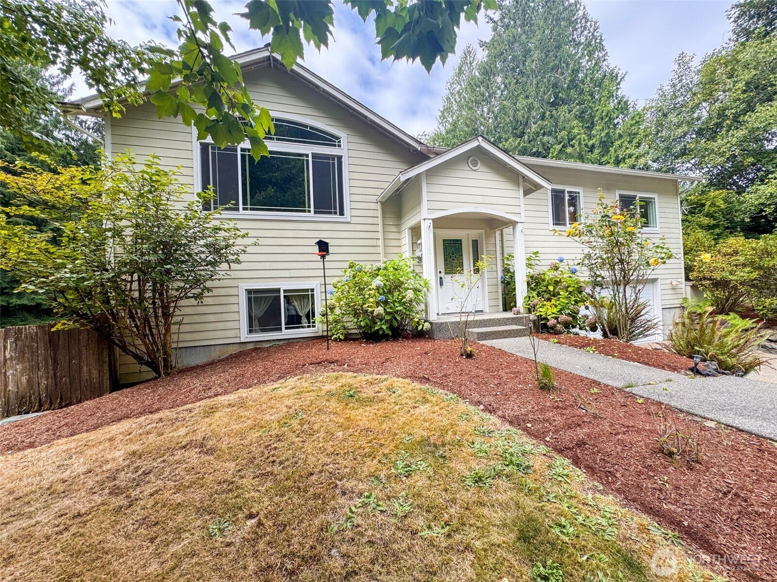 6337 SE Heather Lane — photo