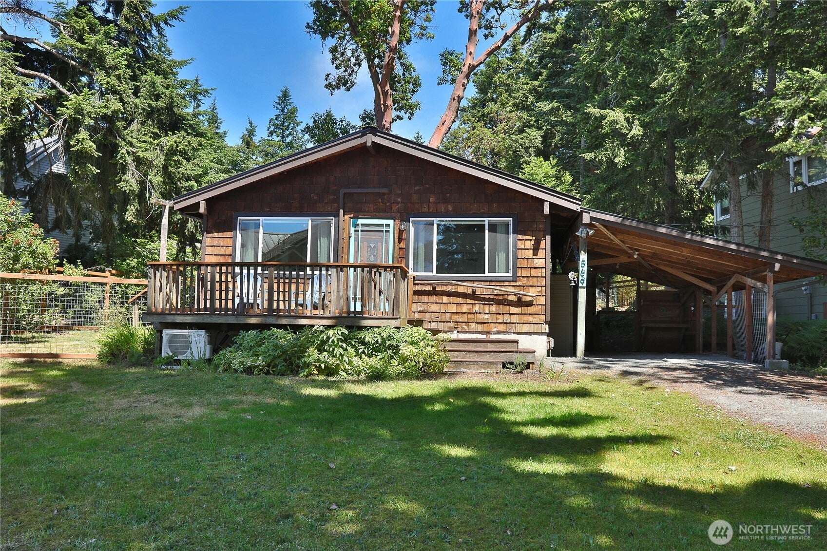 569 Otter Way — photo