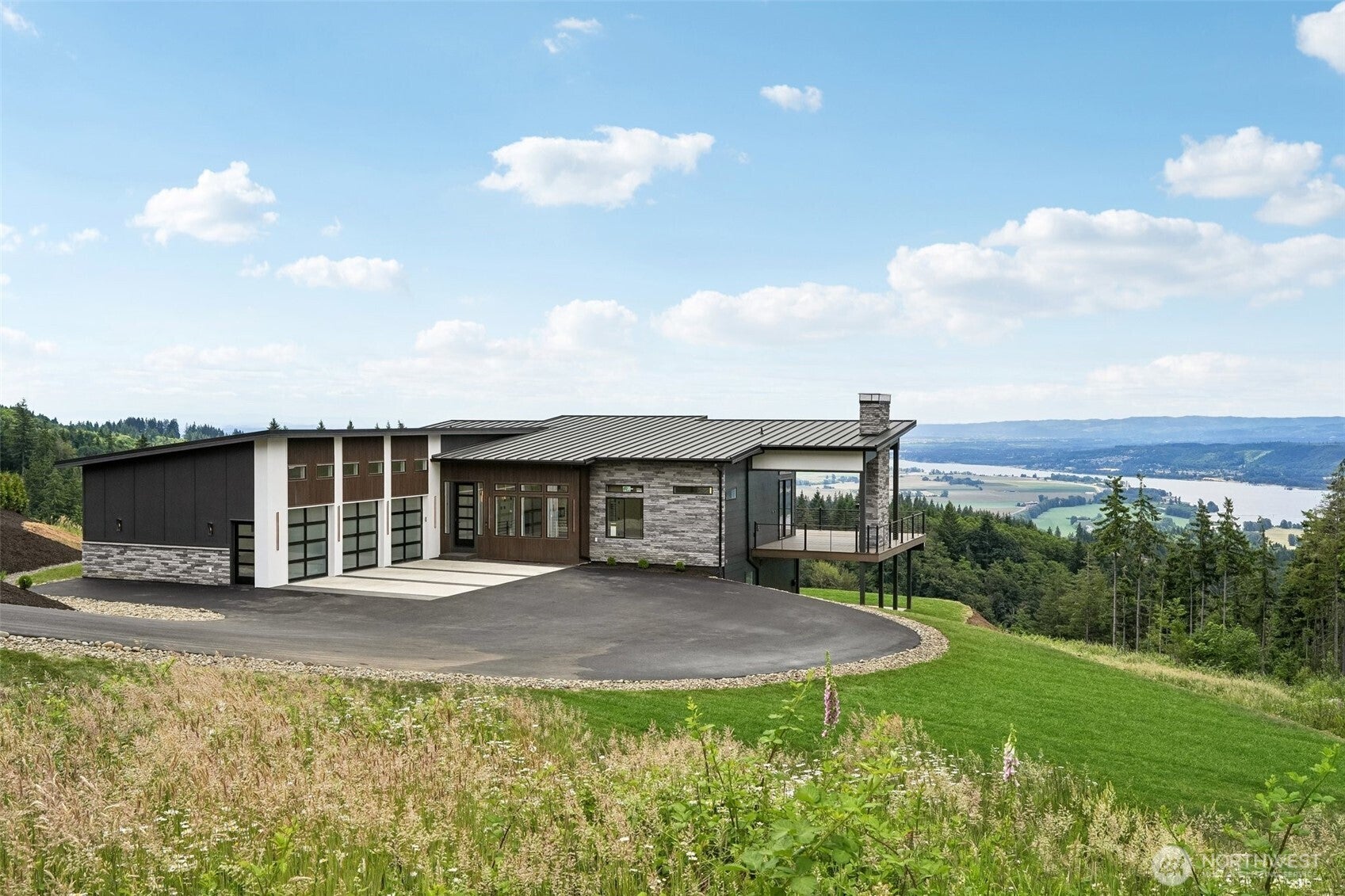 340 Anderson Drive — photo