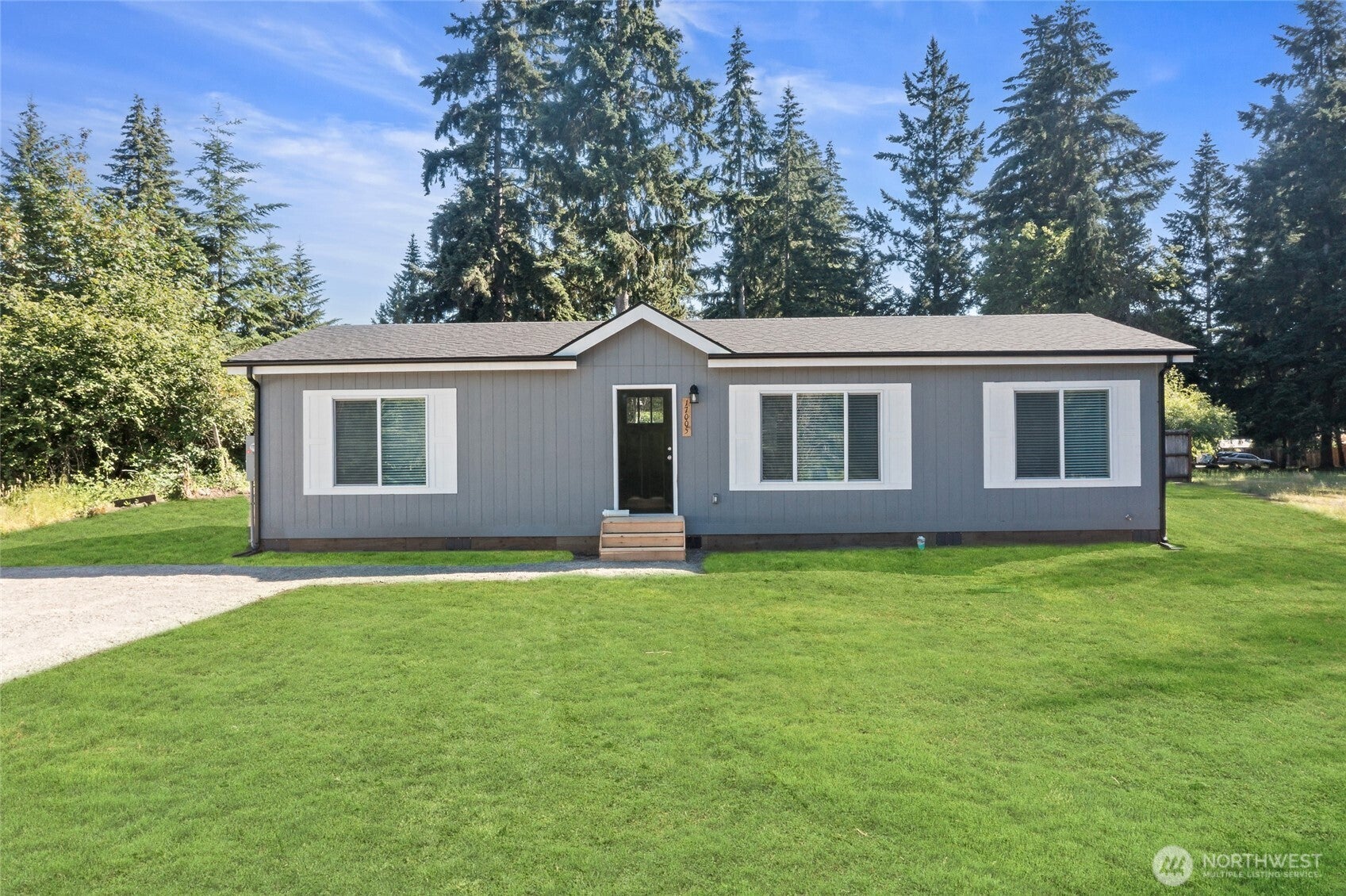 17005 Linden Court SE — photo