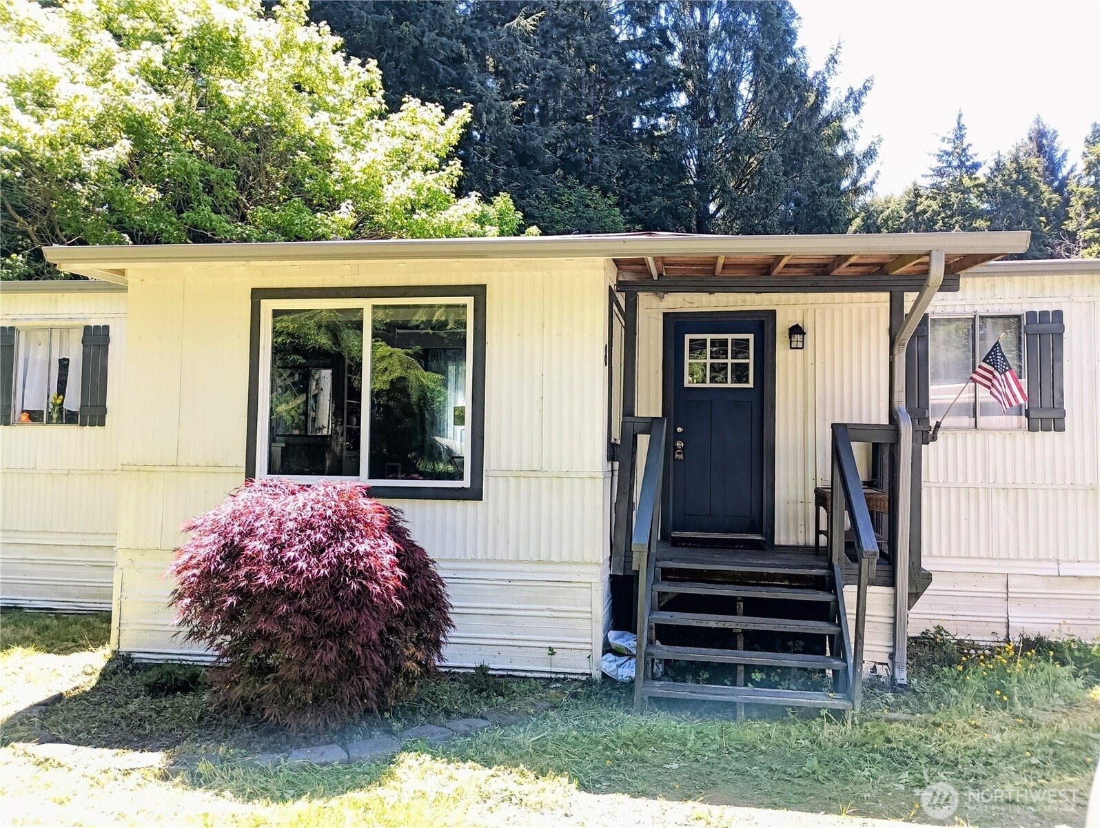 8 Griffard Street — photo