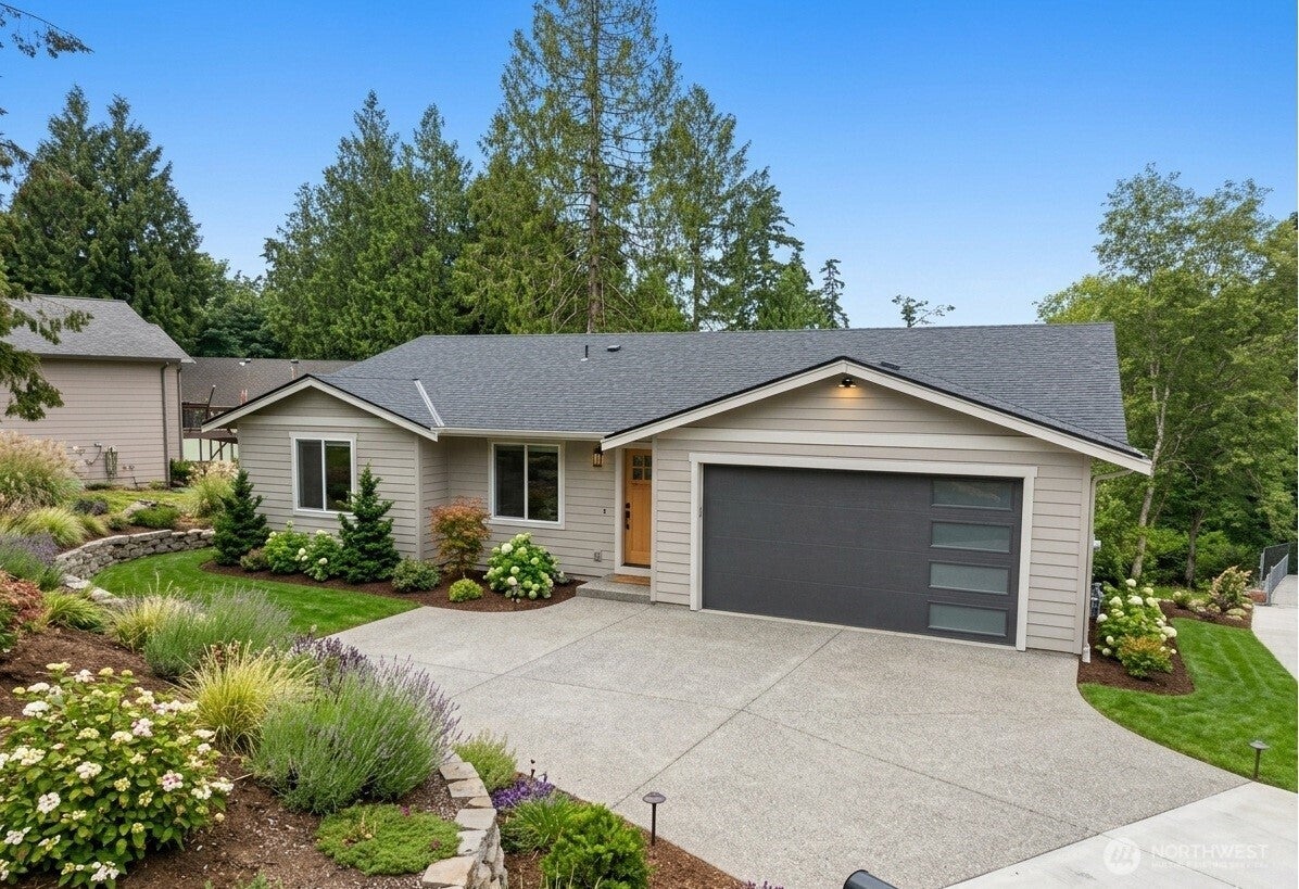 726 Shelter Bay — photo