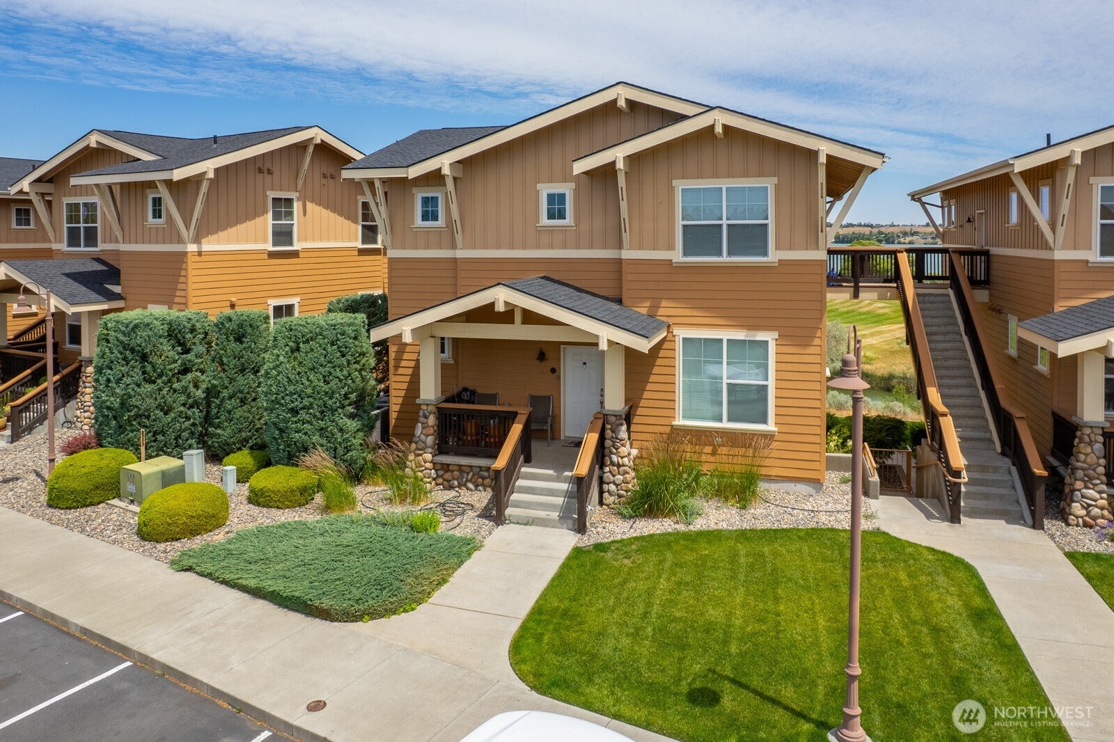 4395 Westshore Drive NE 802 — photo