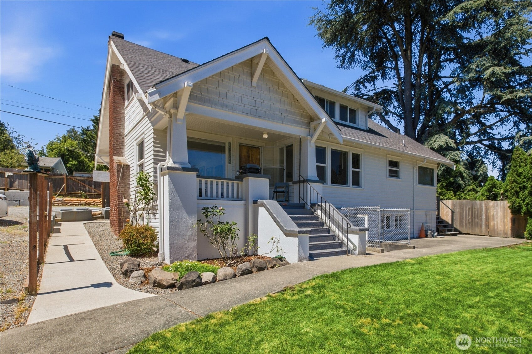 13025 Ambaum Boulevard SW — photo