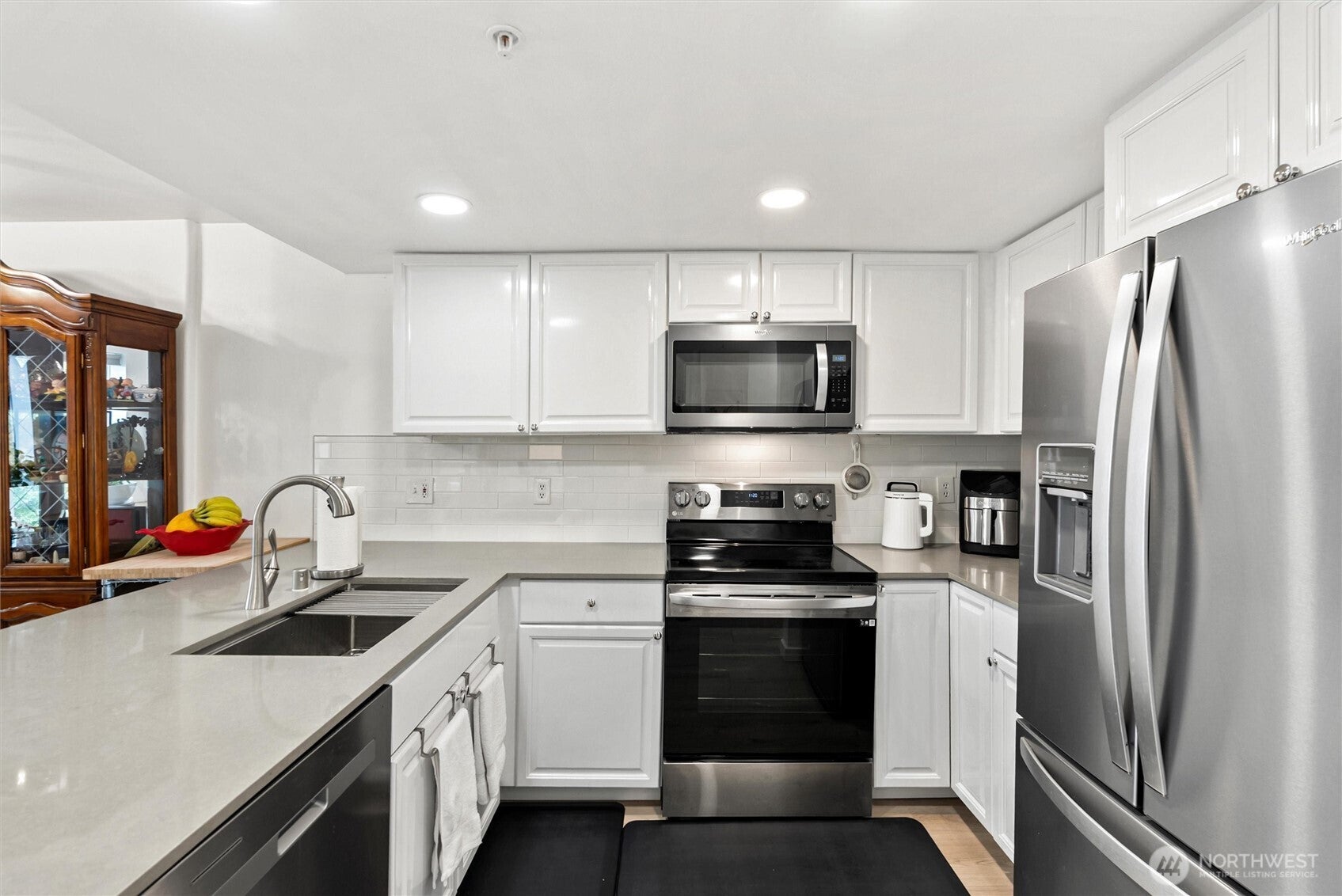 2805 NE 125th Street 304 — photo