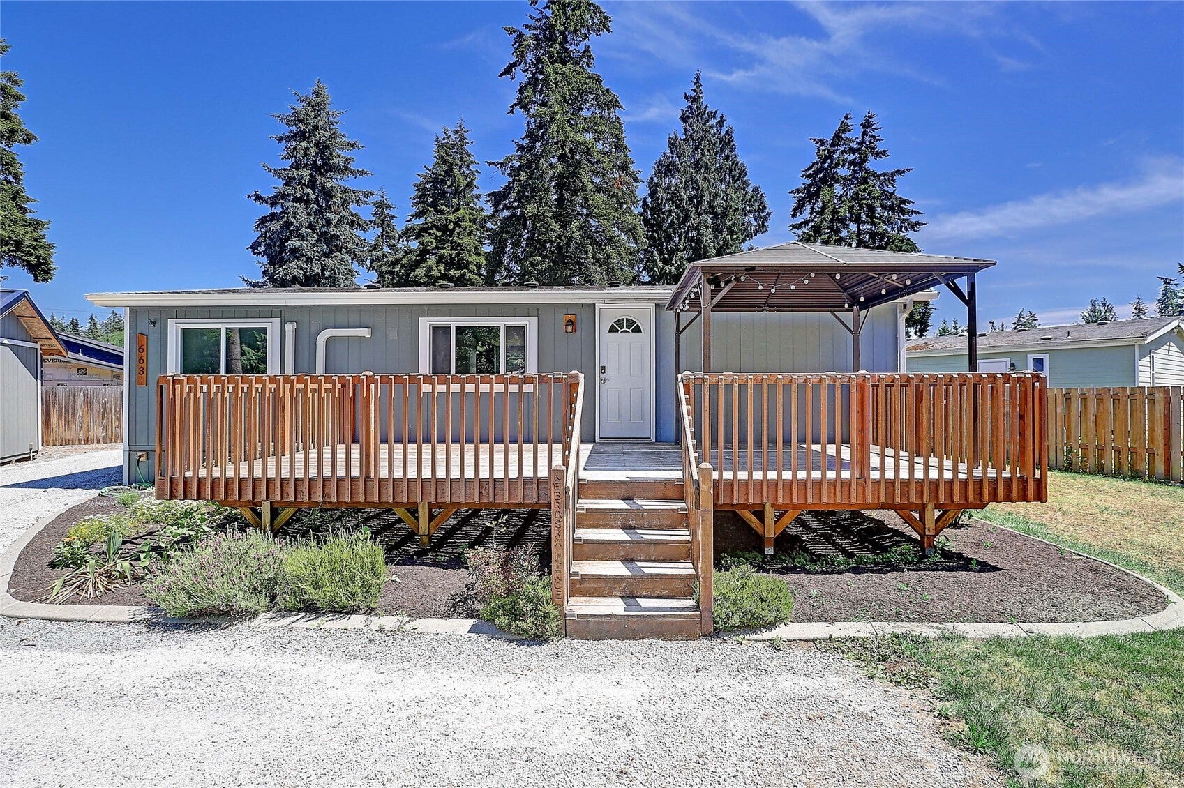 663 Chapman Road — photo