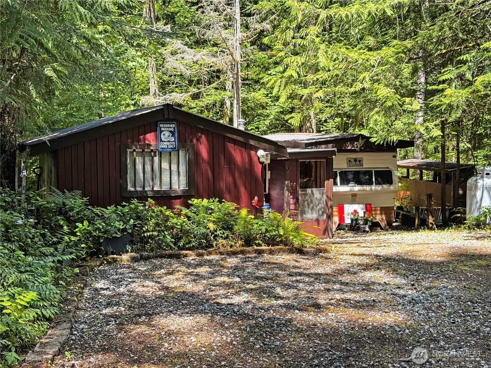 92 Goldrush Road — photo