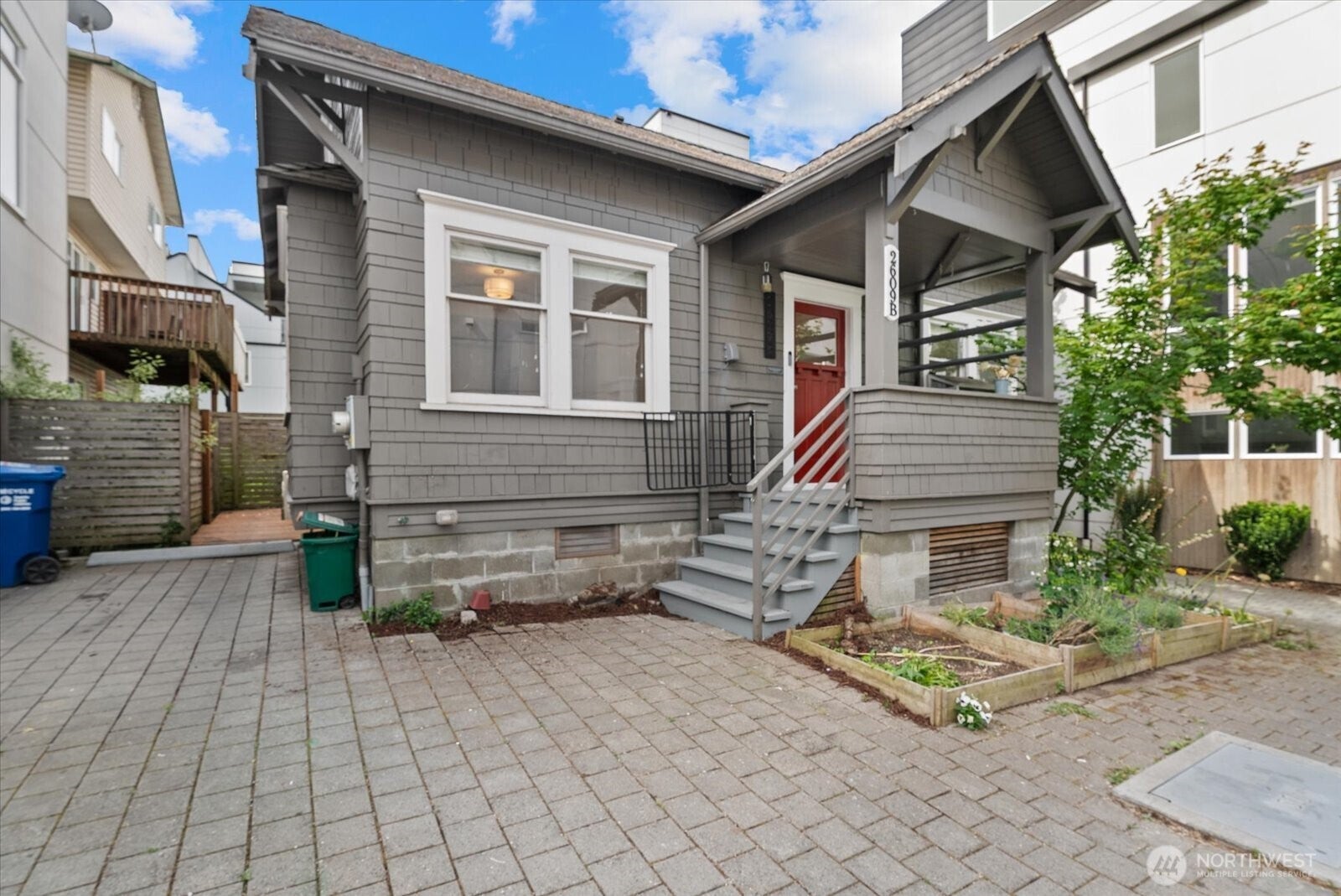2609 SW Adams Street — photo