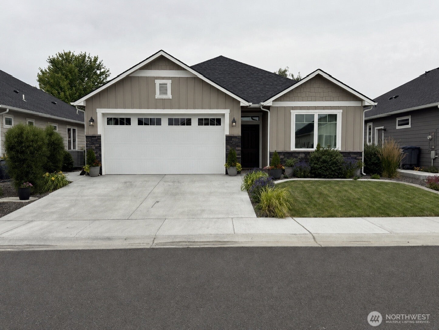 911 S M Loop Drive SW — photo