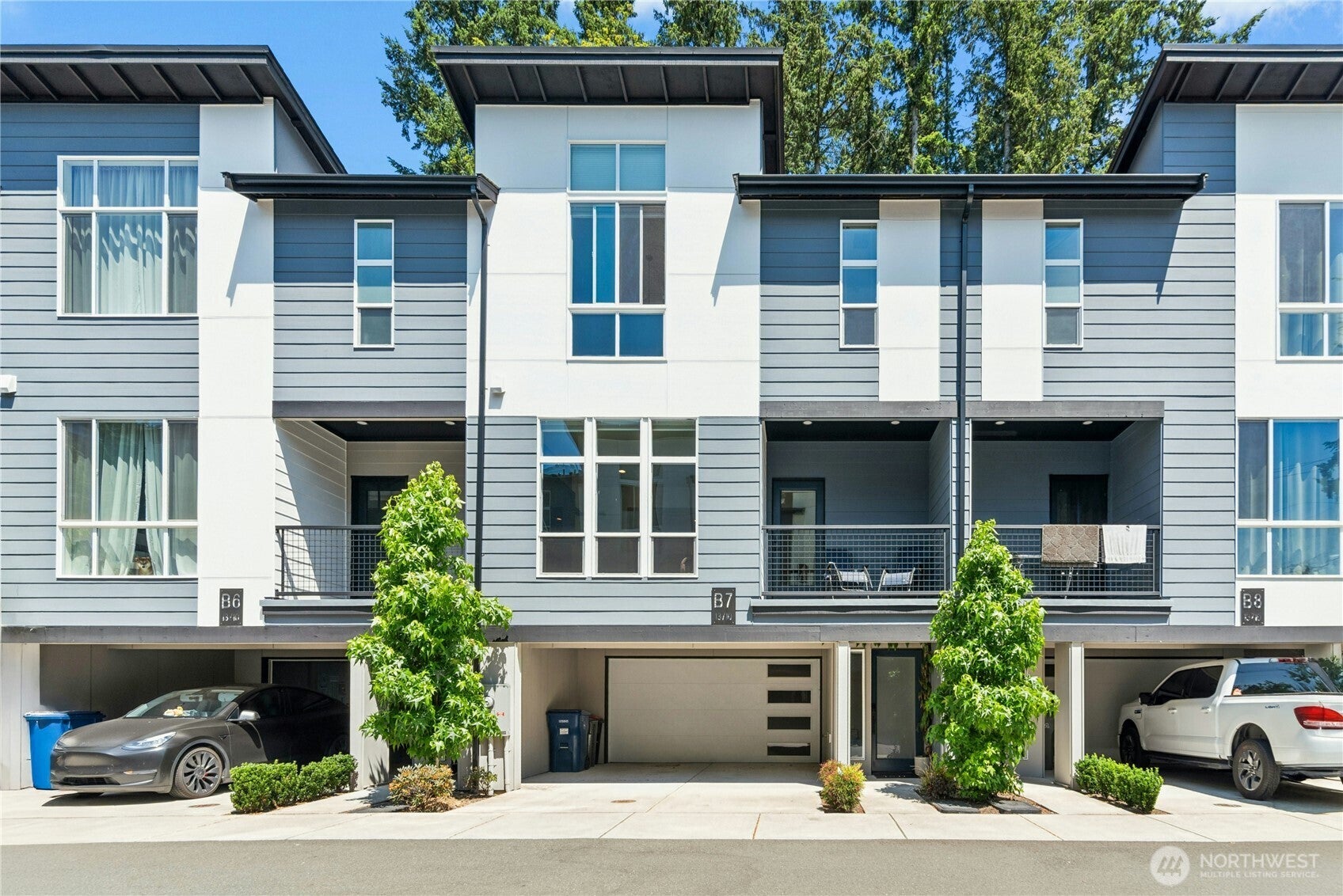 13710 Ash Way B7 — photo
