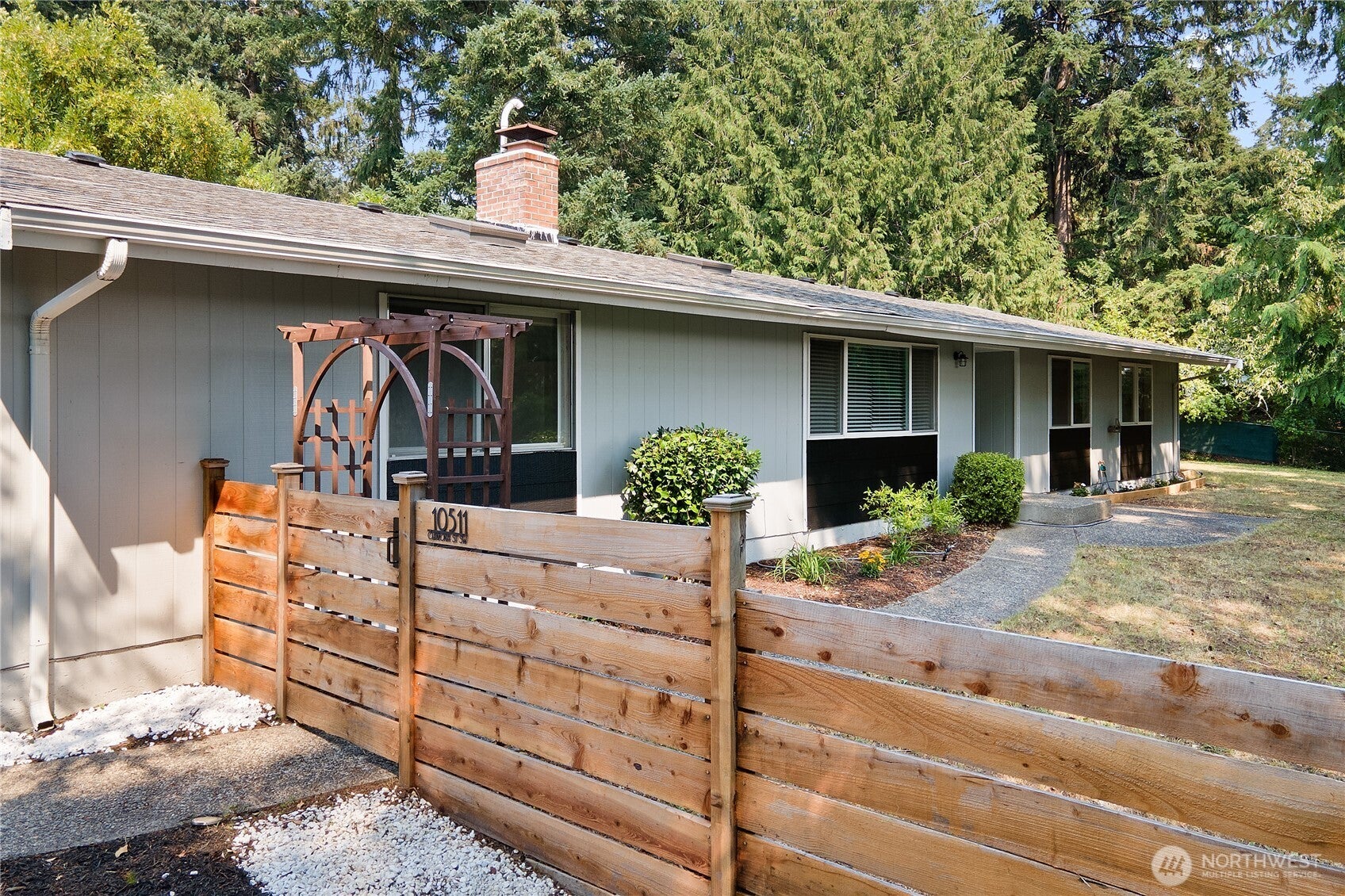 10511 Cedrona Street SW — photo