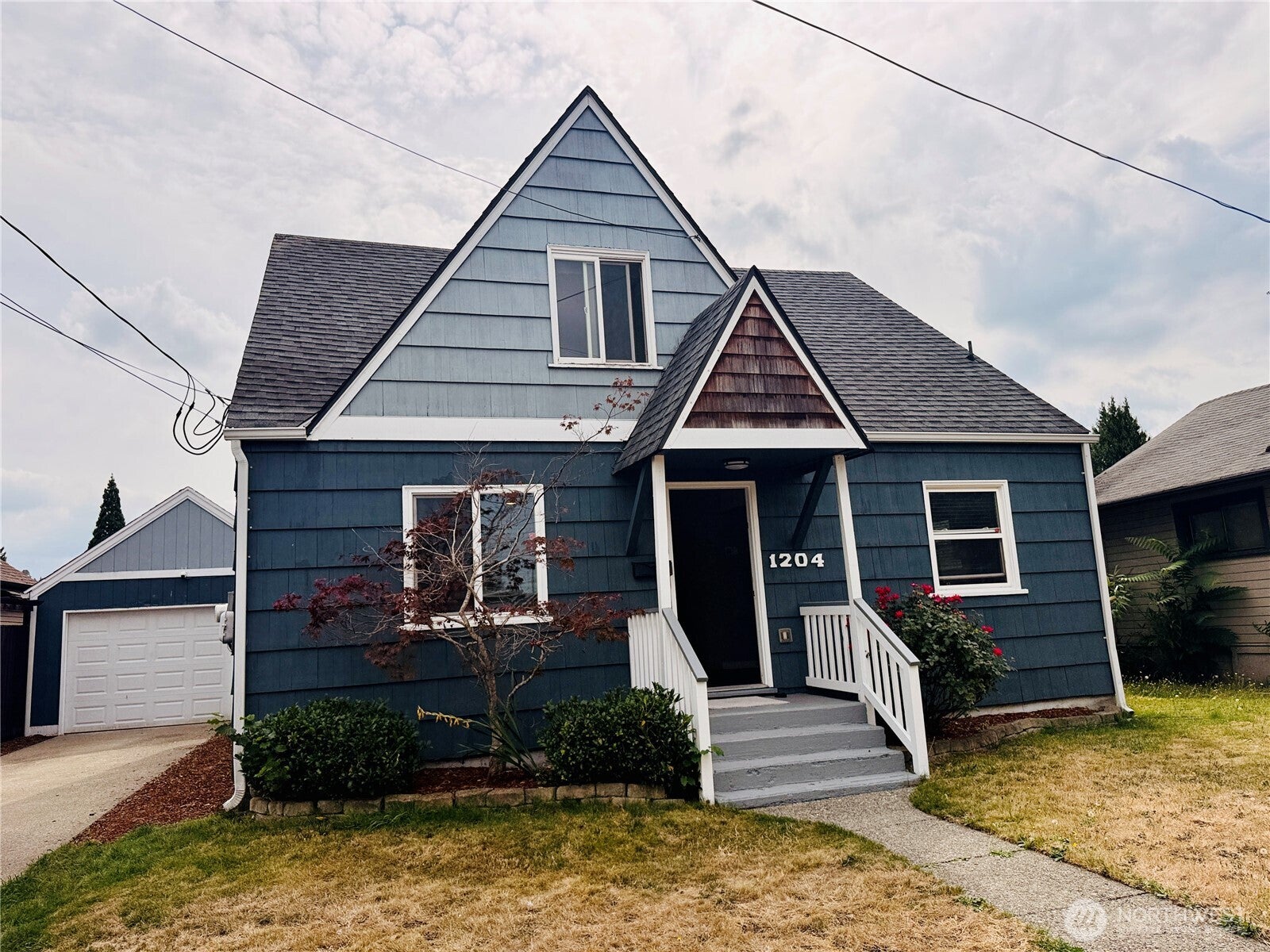 1204 4th Avenue SE — photo