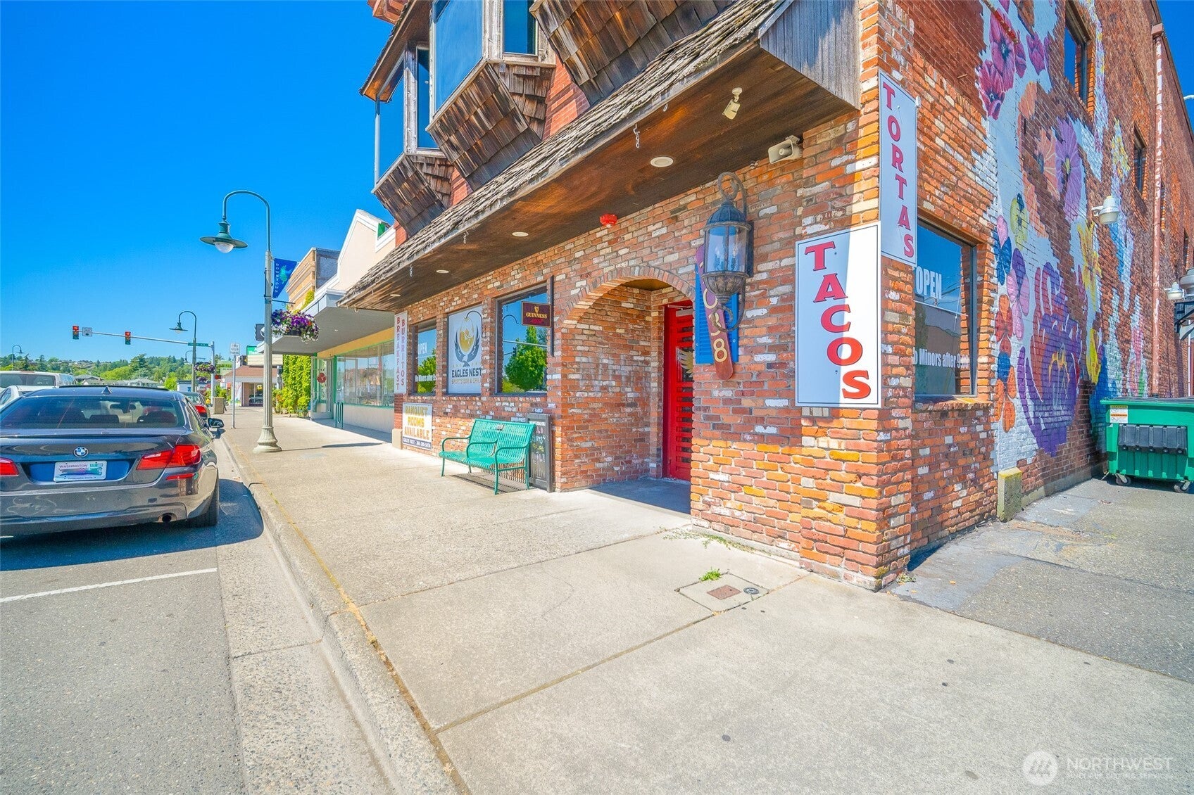2038 Main Street — photo