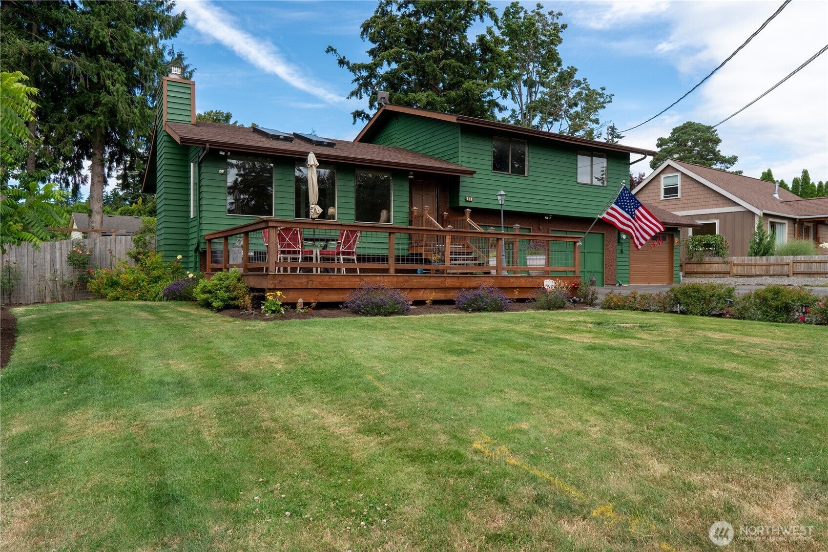 727 Poplar Drive — photo