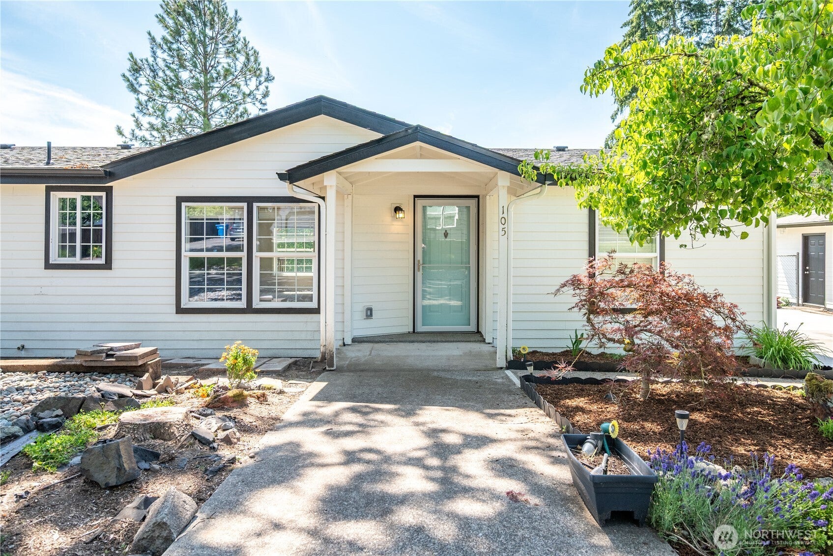 105 Robin Court — photo