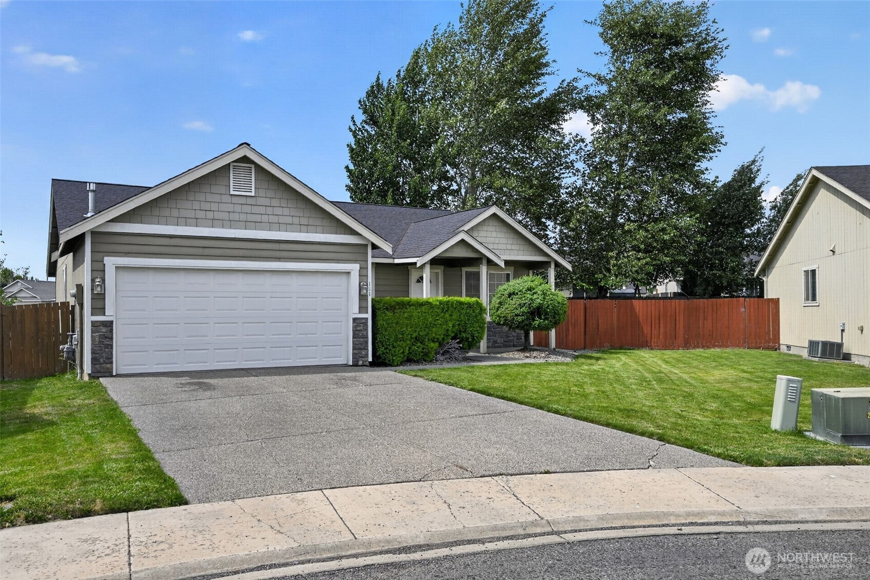 111 Courtney Court — photo