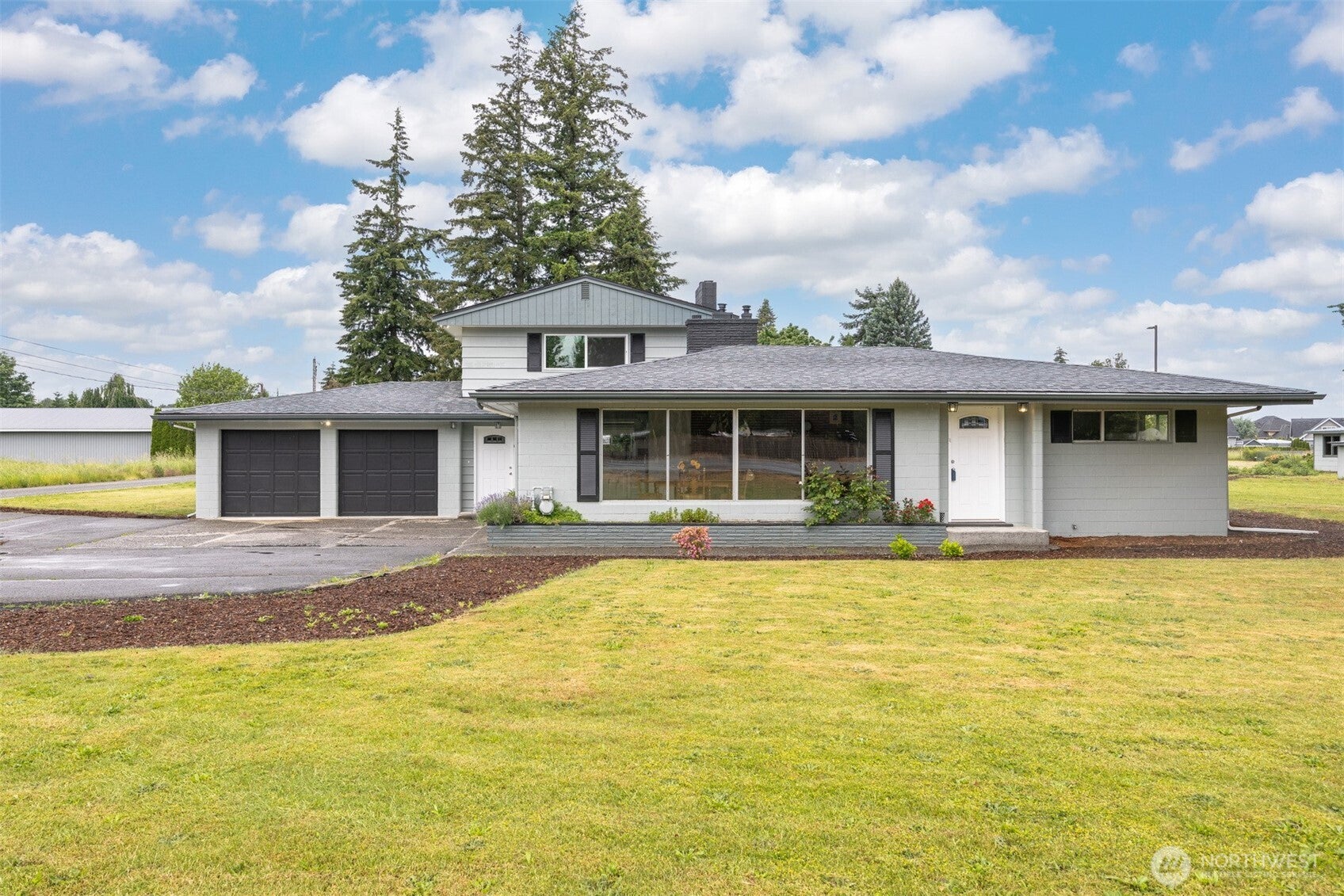 108 W Bartlett Road — photo