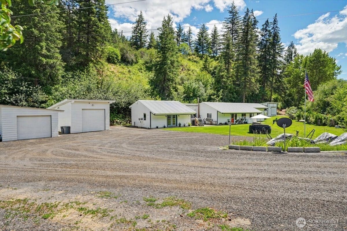 1571 Mission Creek Road — photo